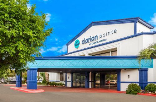 Lake Jackson Hotel | Clarion Pointe Lake Jackson - Clute