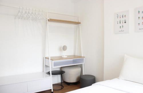 Cimahi Apartment | Classic and Comfy 2BR @ Gateway Pasteur Apartment By Travelio