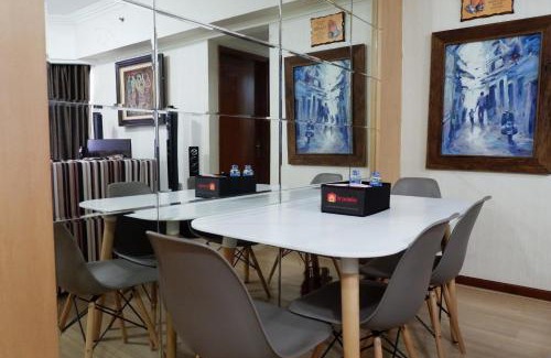 Semanggi Apartment | Classic and Strategic 3BR Apartment Sudirman Tower Condominium By Travelio