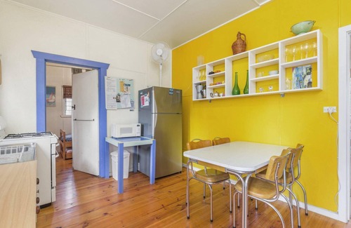 Skenes Creek House | Classic Aussie Beach House - Apollo Bay