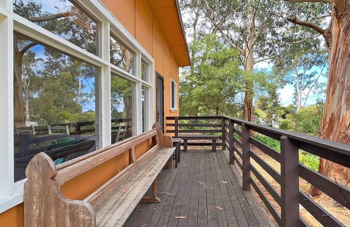Skenes Creek House | Classic Aussie Beach House - Apollo Bay