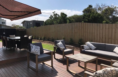 Barwon Heads House | Classic central Beach House, walking distance to everything