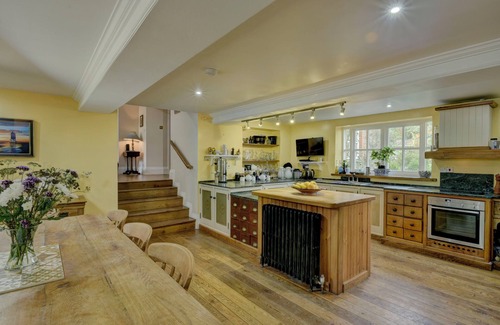 Cornwall House | Classic Country House with Heated Indoor Pool Complex and Private Walled Garden