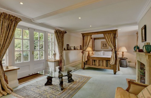 Cornwall House | Classic Country House with Heated Indoor Pool Complex and Private Walled Garden