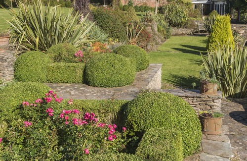 Cornwall House | Classic Country House with Heated Indoor Pool Complex and Private Walled Garden