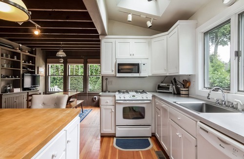 Madison House | Classic Family Beach Cottage!