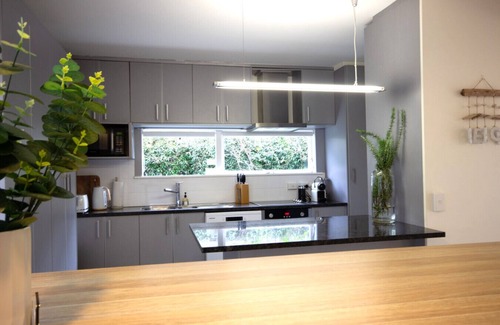 Mission Bay Apartment | Classic Ground Floor Apart w/Private Garden View