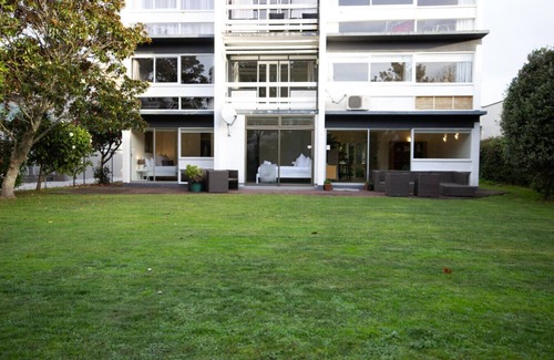 Mission Bay Apartment | Classic Ground Floor Apart w/Private Garden View