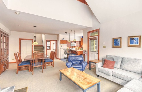 Tremblant-Les-Eaux House | Classic Les Eaux Chalet w Sauna near the Mountains