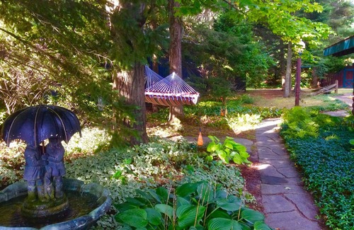 East Jordan Cabin | Classic Log Cabin on Beautiful Lake Charlevoix!