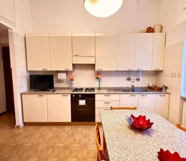 Affori Apartment | Classic Milan house 15 minutes from Duomo