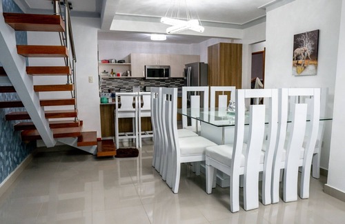 Punal Apartment | Classic Pent-House