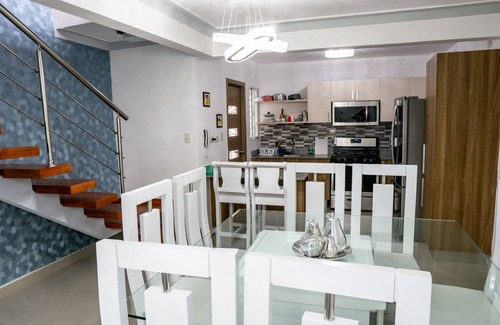 Punal Apartment | Classic Pent-House