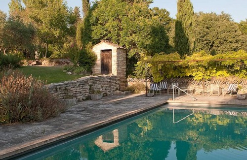 Gordes House | Classic Provençale Family House, Spectacular Setting, Pool, Extensive Grounds