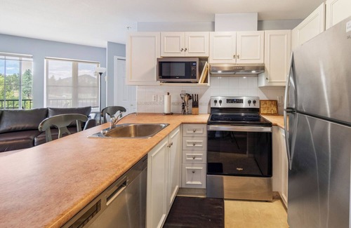 Quail Ridge Apartment | Classic Studio: Full Kitchen With Wraparound Deck - 212A