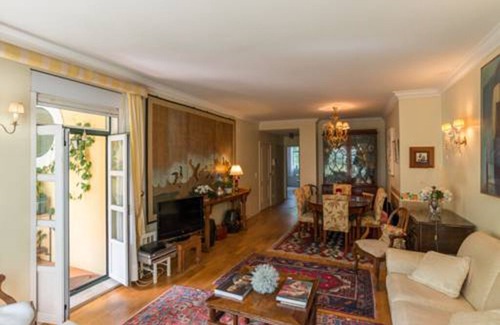 Santo Amaro Apartment | CLASSICO APT. WITH GARDEN NEXT TO BELÉM HISTORIC ZONE AND RIVER TEJO