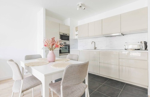 Les Puces de Saint-Ouen Apartment | Classy apartment - Flea Market