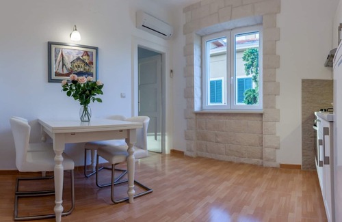 Split Apartment | Classy apartment in the center of Split