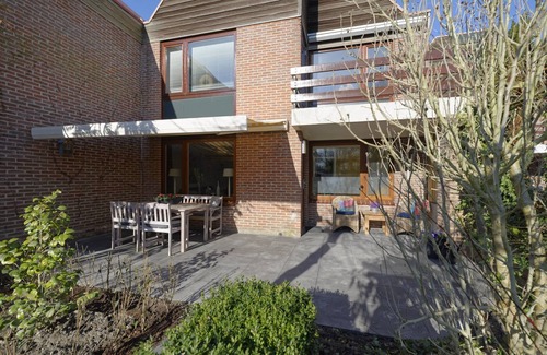 Zanddijk Apartment | Classy Apartment in Veere with Private Terrace