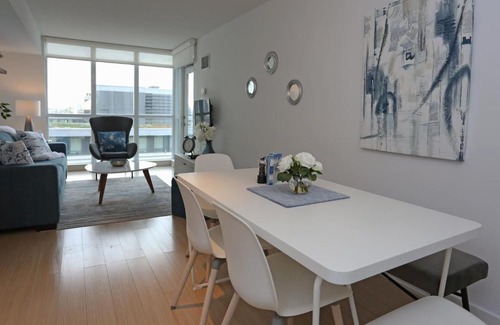 CityPlace Apartment | Classy DT 2 bdrm+den condo