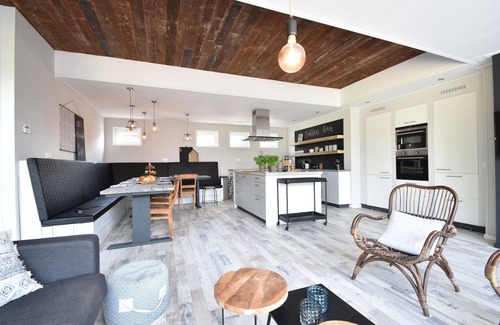 Sint-Annaland House | Classy Holiday Home in Sint Annaland ,Barbecue