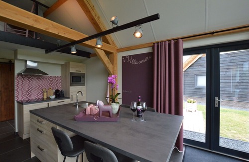 Alphen House | Classy Holiday Home in Alphen with Patio