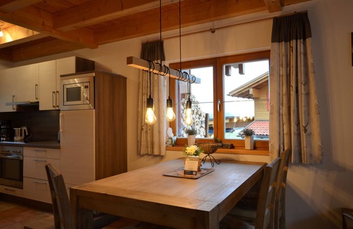 Lechbruck House | Claudia - cozy vacation home at the Lechsee, Allgäu, Swedish stove, W-Lan, garden
