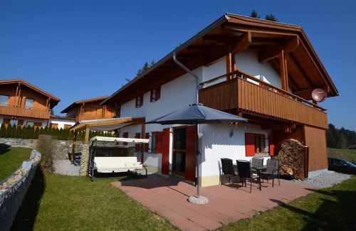 Lechbruck House | Claudia - cozy vacation home at the Lechsee, Allgäu, Swedish stove, W-Lan, garden