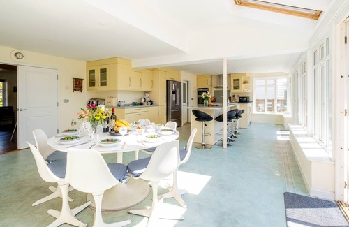 Thorpeness Cottage | Claysmead - A large house on the banks of famous Thorpeness Meare - sleeps 19