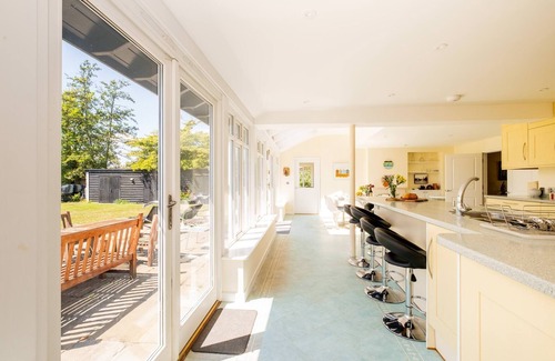 Thorpeness Cottage | Claysmead - A large house on the banks of famous Thorpeness Meare - sleeps 19