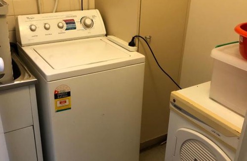Clayton Apartment | Clayton 2bdr 1bth 1car unit