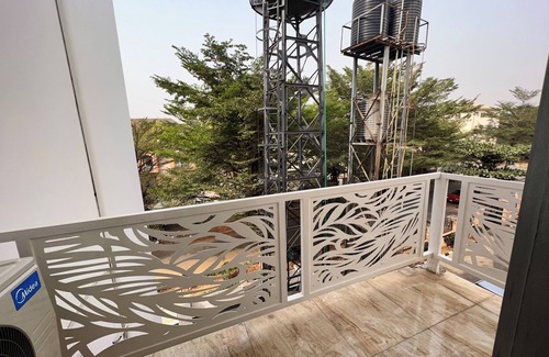 Utako Apartment | CLEAN 1 BEDROOM FLAT +WIFI, KITCHEN& 24HRS LIGHT WITH AC