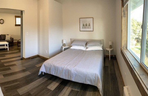 Boyd Acres House | Clean, affordable apartment in Bend