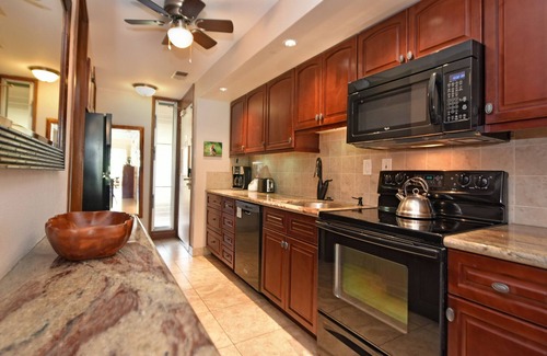 Kaanapali Condo | Clean and Beautifully Remodeled at Maui Kaanapali Villas-Sleeps 4 *