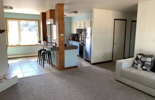 College House | Clean and Comfy House in great Fairbanks location
