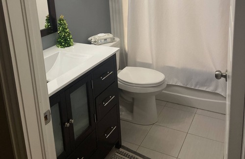 Terra Nova House | Clean and cozy Full 3 bedroom home