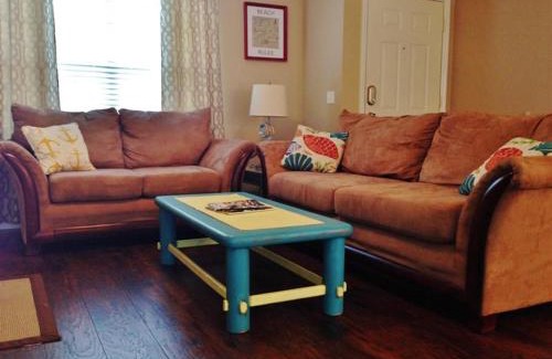 Whitemarsh Island House | Clean and Cozy Savannah House Near Tybee Beaches!
