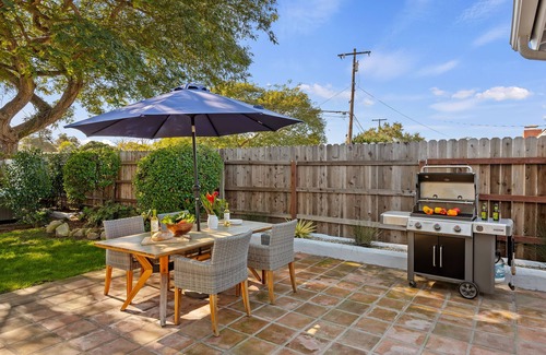 West Mesa House | Clean and fresh Mesa Home with Spa, Close to Beach!
