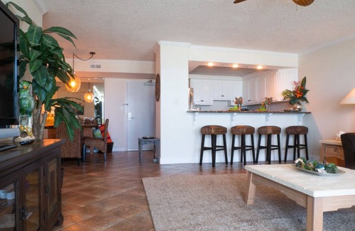 Pensacola Beach Condo | Clean, Comfortable and Cozy . Awesome view of the Gulf of Mexico #5G