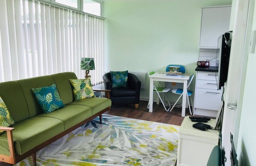 Cromer Ski Chalet | Clean, well equipped chalet within walking distance of Cromer's beautiful beach
