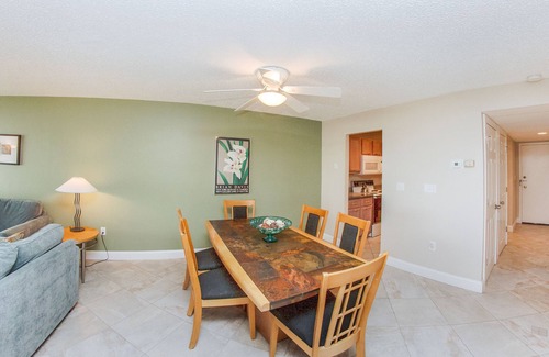 Madeira Beach Condo | Clear Beach Views - Balcony - Madeira Norte #414