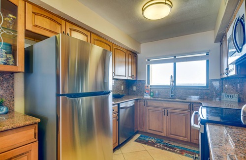 Sand Key Condo | Clearwater Beachfront Condo w/Heated Pool Access!