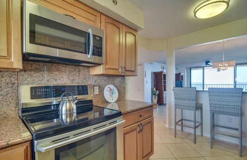 Sand Key Condo | Clearwater Beachfront Condo w/Heated Pool Access!