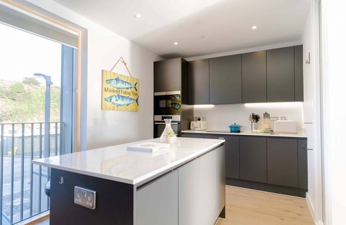 Hayle House | Clearwater House - sleeps 6 guests in 3 bedrooms