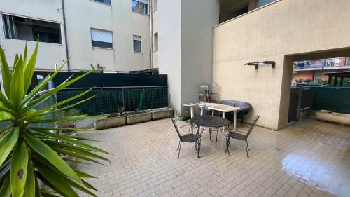 Ancona Apartment | Cleo Limone
