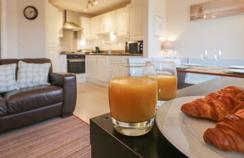 Whitby Cottage | CLICKETY-CLACK COTTAGE, family friendly, with a garden in Whitby