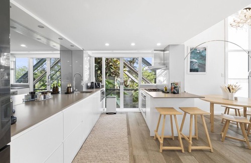 Seaforth House | Cliff house & Grand harbour view