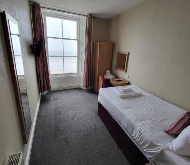 Tenby Hotel | Cliffe Norton