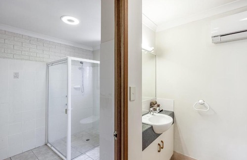 Harristown Hotel | Clifford Gardens Motor Inn