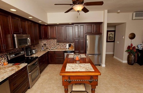 Lihue House | Cliffside Kalapaki Bay 2 Bedroom With A/C Amazing Sunsets in Lihue Kauai